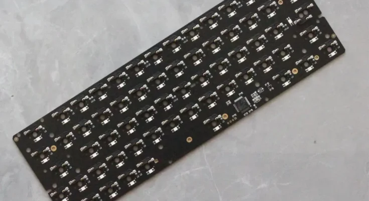 핫 스왑 64RGB 레이아웃 기계식 키보드 PCB 호환